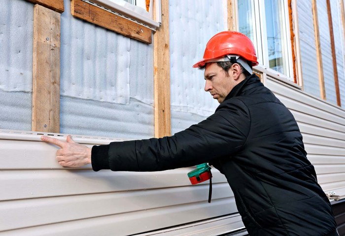 Replace Damaged Vinyl Siding Damaged Siding Repair In Conway, SC