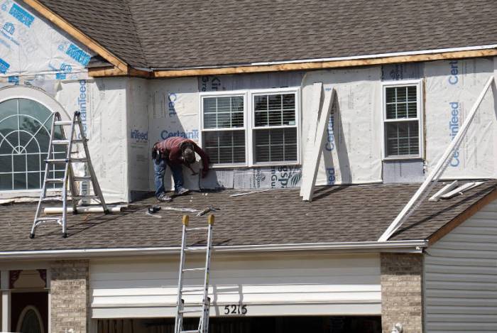 How to Install Vinyl Siding in Virginia? - American Home Contractors