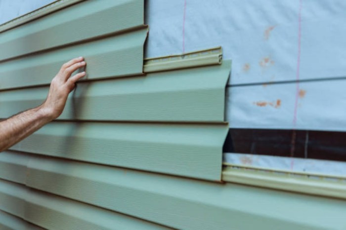 How to Install Vinyl Siding - Step-by-Step Guide