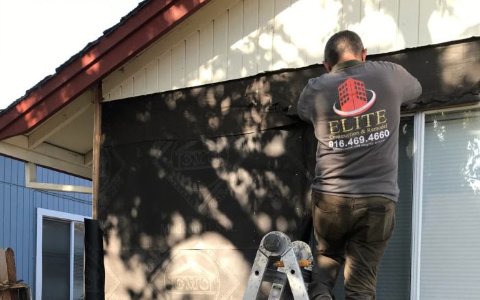 How to Replace Broken Vinyl Siding and J-Channel - YouTube